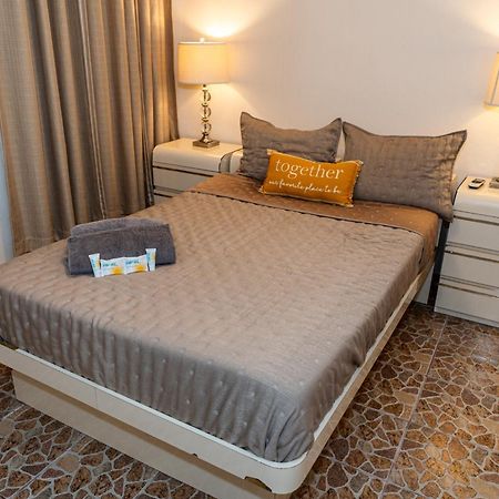Compact Haven With Private Entrance And Free Parking And Laundry Apartment Ponce Luaran gambar