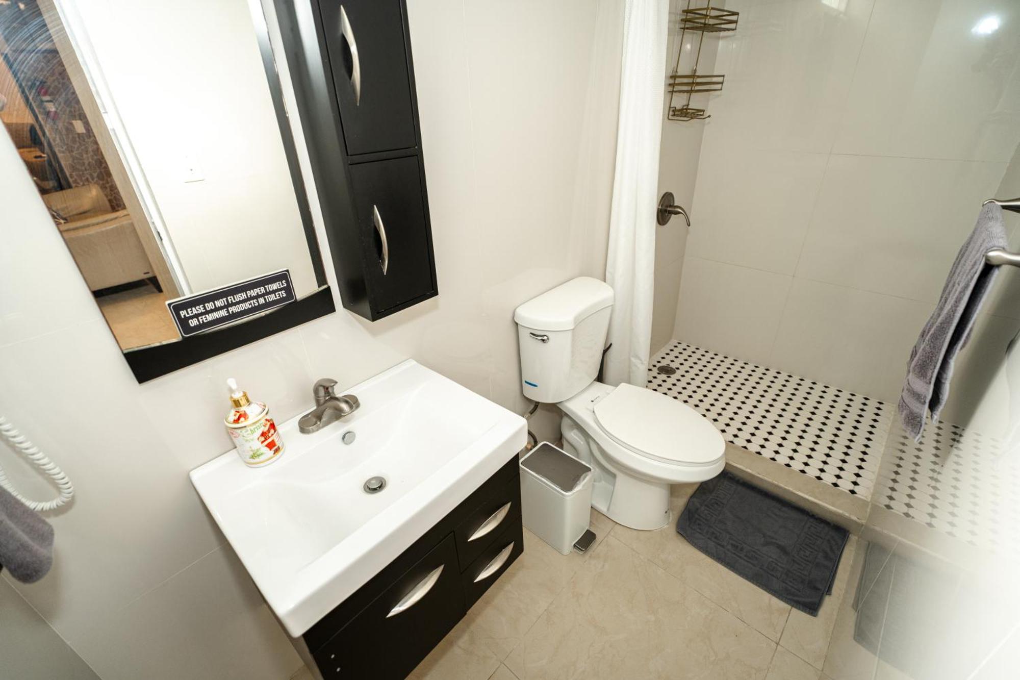 Compact Haven With Private Entrance And Free Parking And Laundry Apartment Ponce Luaran gambar